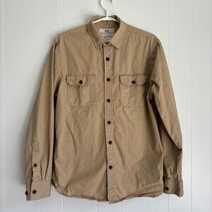 Roots men's tan 100% cotton button down long sleeve shirt size M